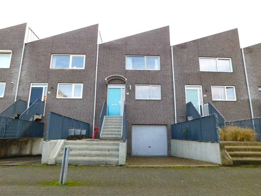 Maison Strausslaan, Nieuw-Vennep - À Louer