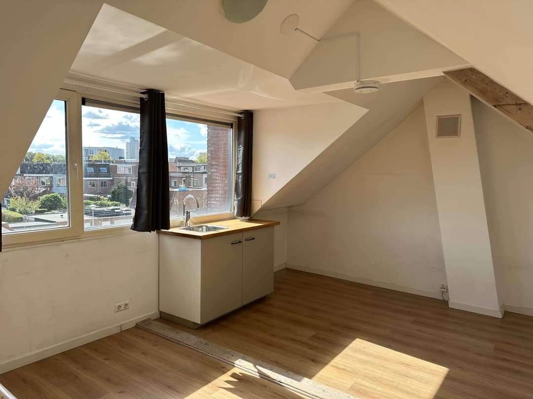 Habitación sin amueblar en Paduaplein, Tilburg - En Alquiler