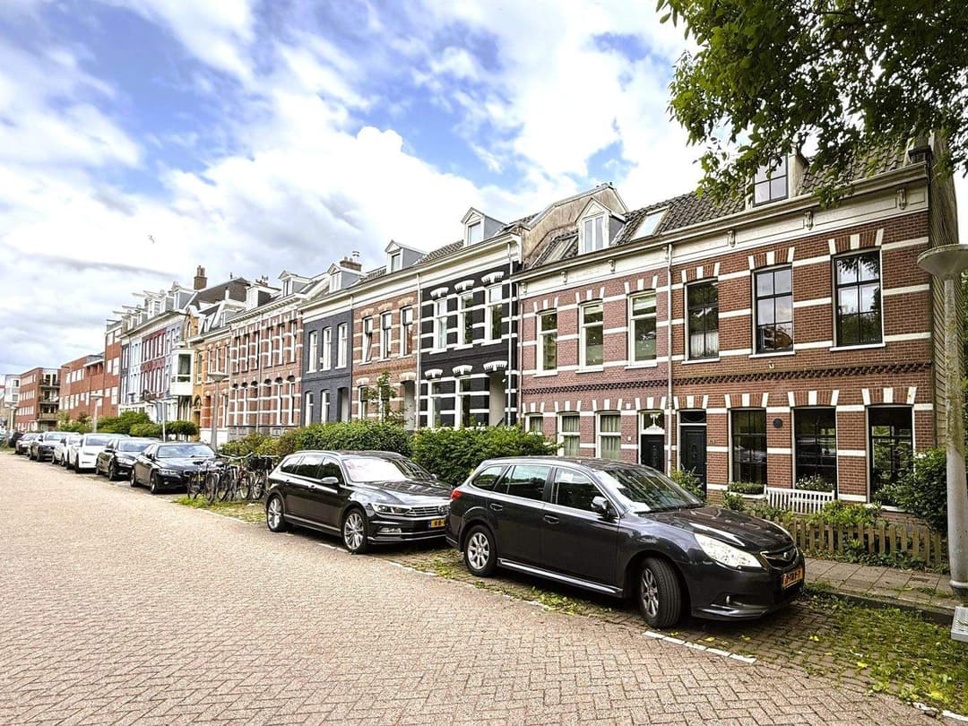 Townhouse Ringdijk 421097 AE, Amsterdam - For Rent