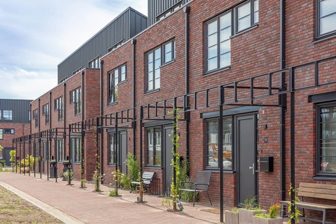 Maison Familiale M. de Witstraat 147, Hengelo (OV) - À Louer