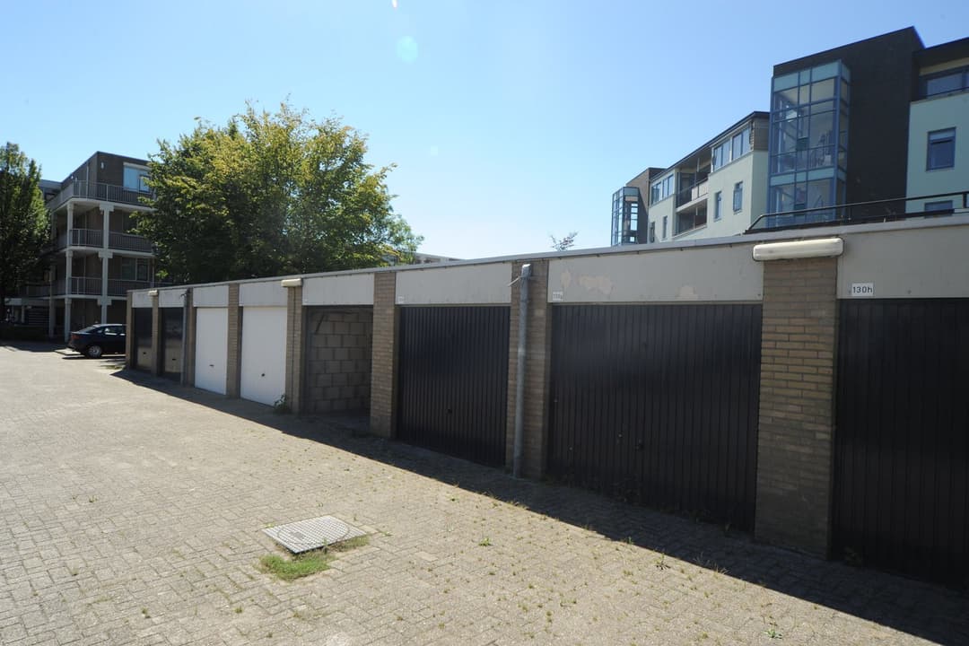 Garagebox Pauwhof 130-F, Rijswijk - For Rent