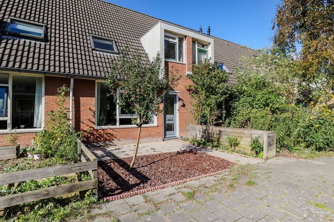 Spacious Family Home on NieuwNijensteinheerd, Groningen - For Rent