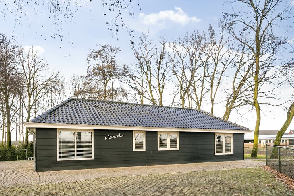 Chalet 't Venneke, Broekstraat 91, Helmond - For Rent