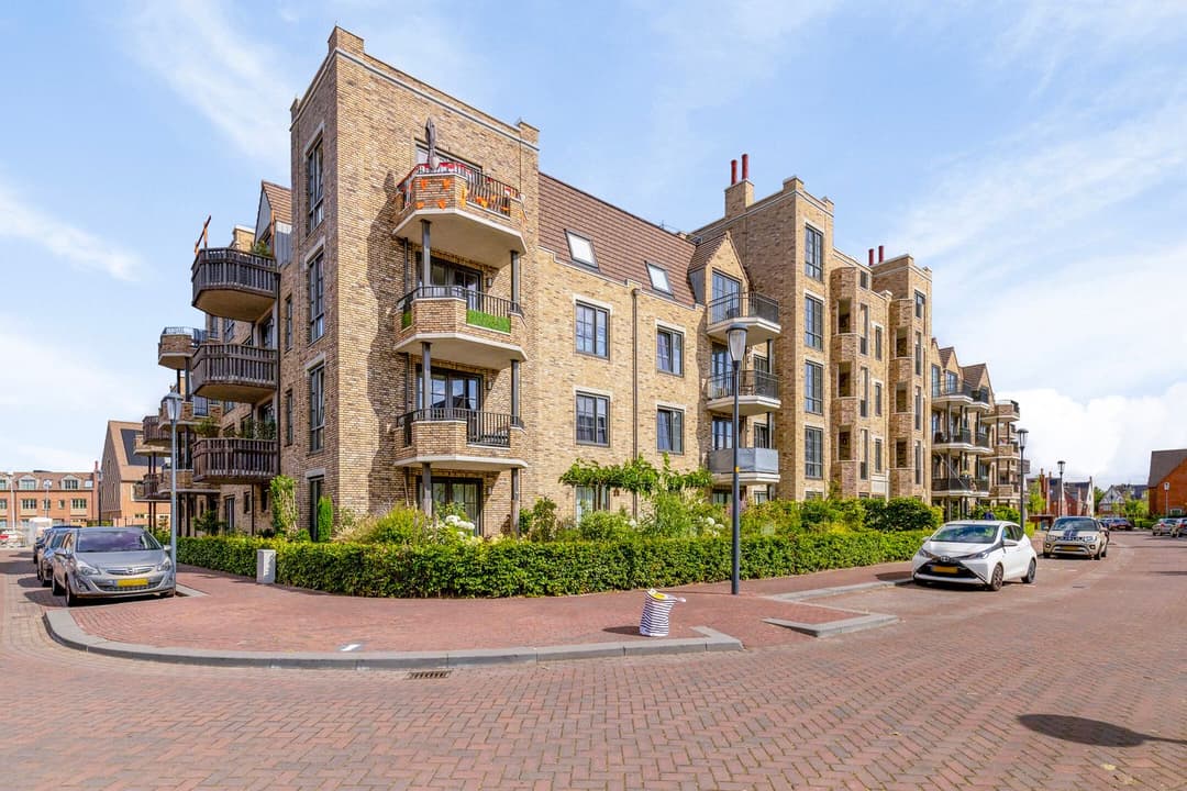 Apartment Charles Brandonlaan 79, Hoofddorp - For Rent