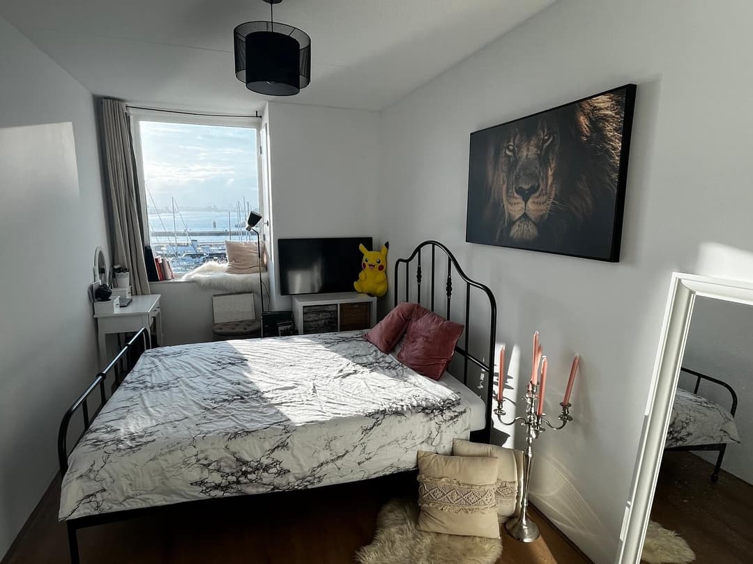 Kaal Kamertje Te Huur Kraanspoor, Amsterdam