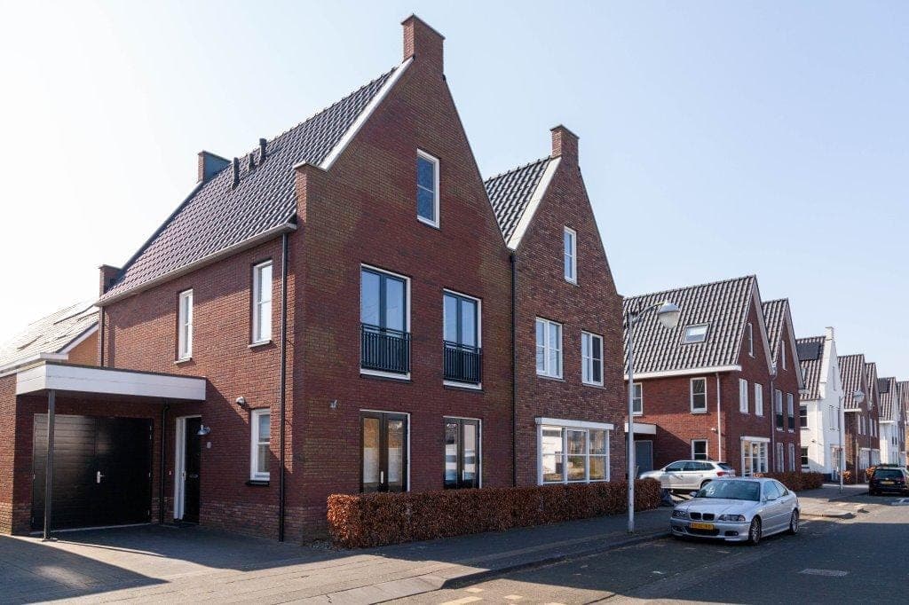 Semi-Detached House Zwarte Zee 183825 WL Amersfoort - For Rent