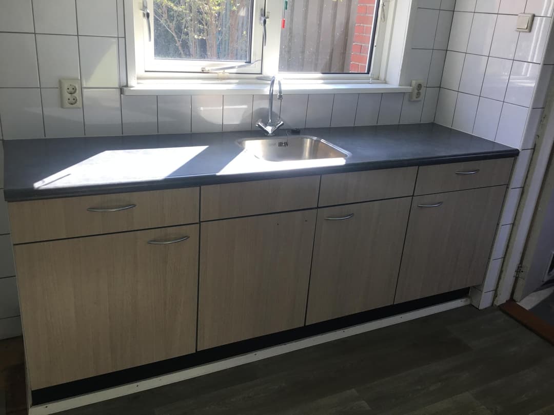 Uncarpeted Room for Rent, Burg Geerlingstraat, Usquert