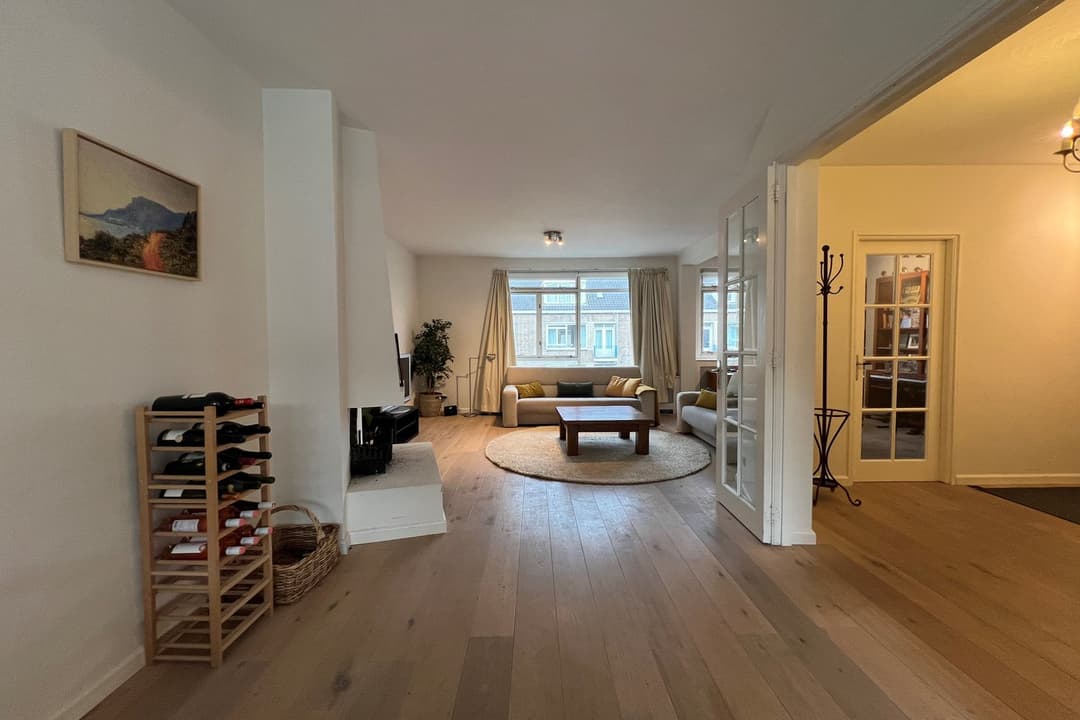 Double Upper Apartment Paulinastraat, Den Haag - For Rent