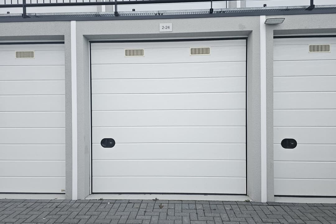 Garage Box Buitenbulkweg 2-244005 LA Tiel - For Rent