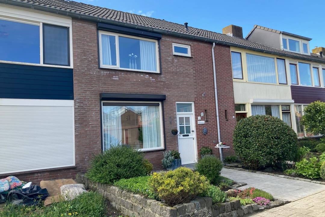 Azaleastraat 245, Hoek - En Alquiler