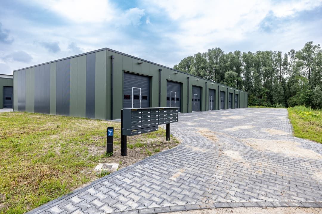 Unité Commerciale Beneluxweg, Zuidbroek - À Louer