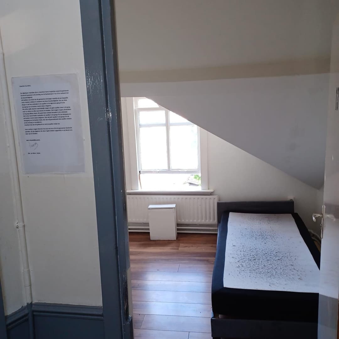 Uncarpeted Room for Rent - Bankastraat, Dordrecht