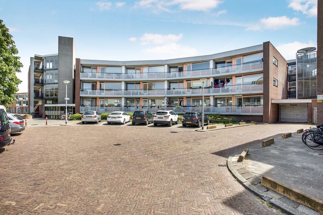 3-Room Apartment Raep 371, Beverwijk - For Rent