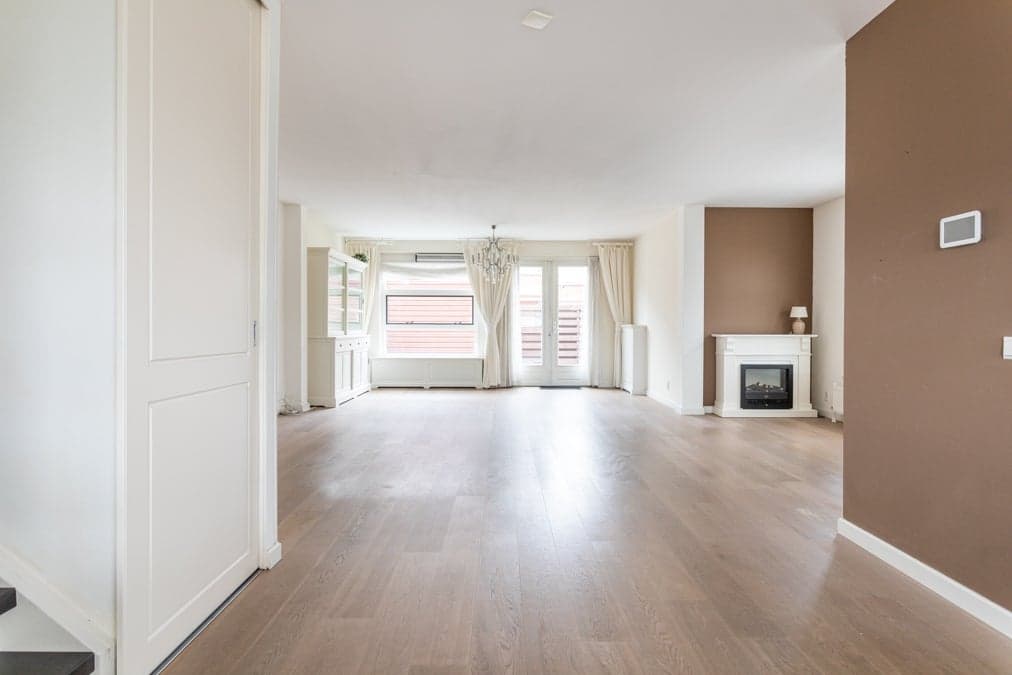 House Vrouw Avenweg 131, Den Haag - For Rent