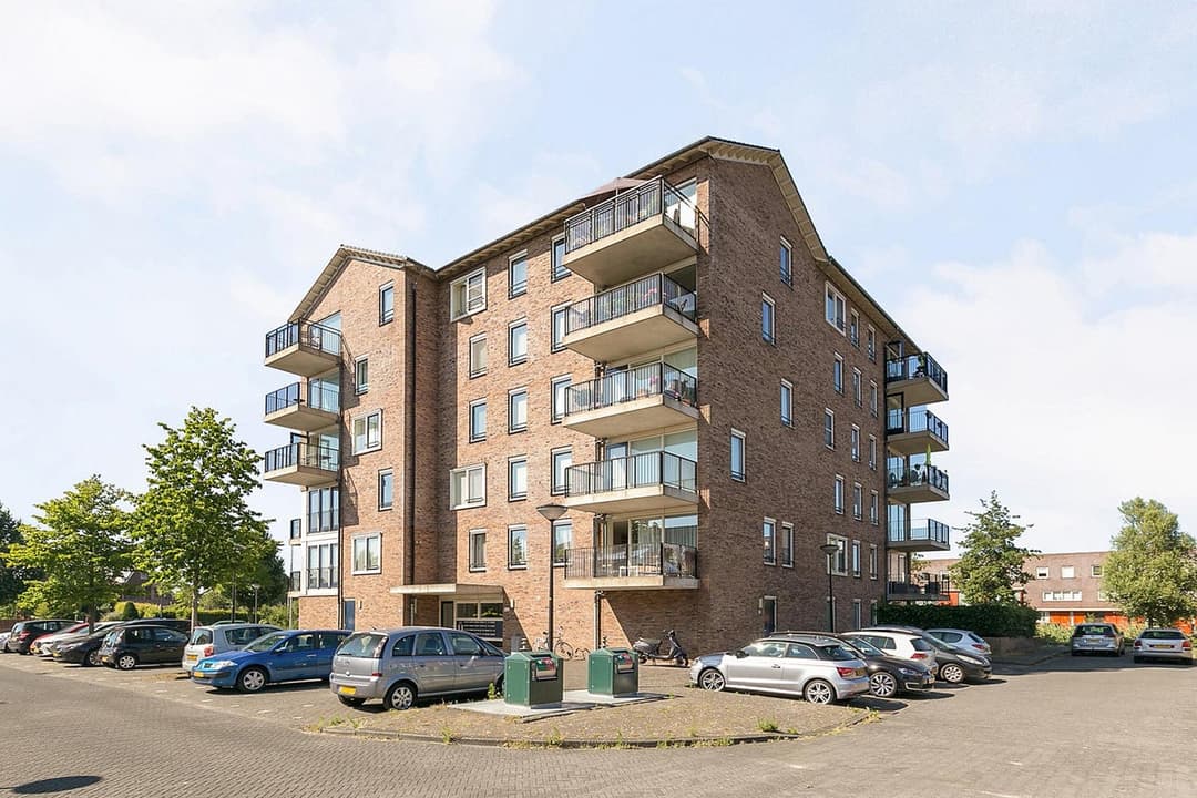 Flat Fie Carelsenlaan, Den Haag - Te Huur