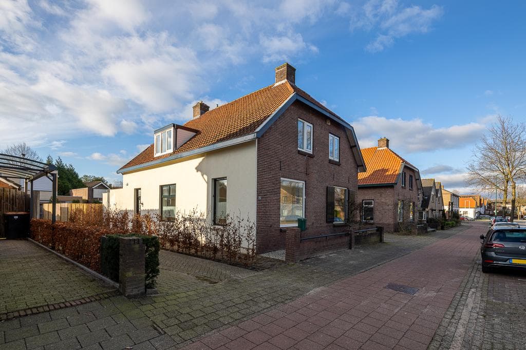 2-Under-1-Roof Haus Birkstraat 423, Soest - Zu Vermieten