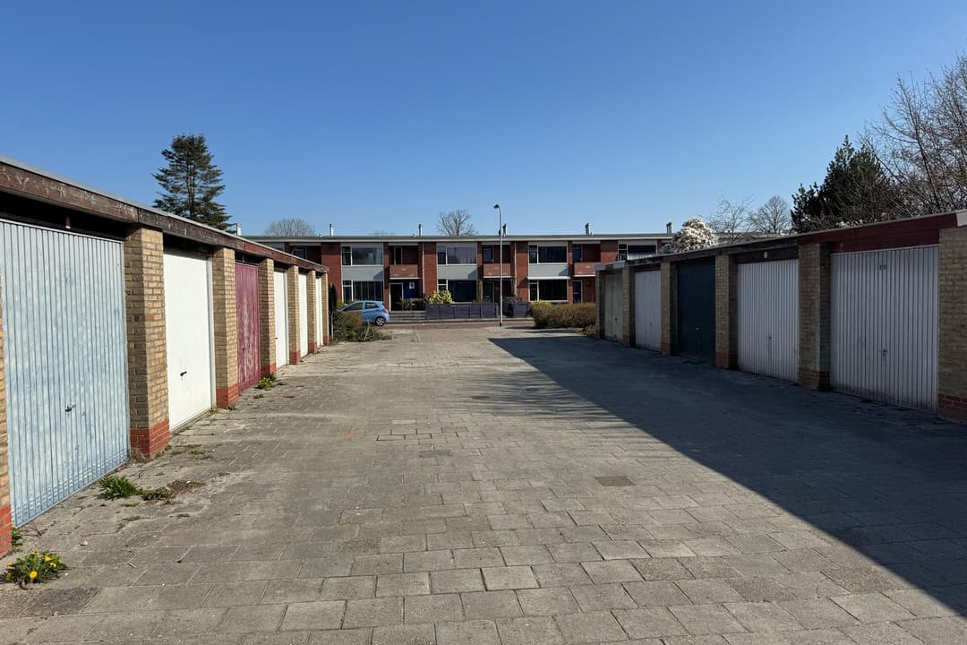 Garage Box Lijsterbeslaan, Winschoten - À Louer