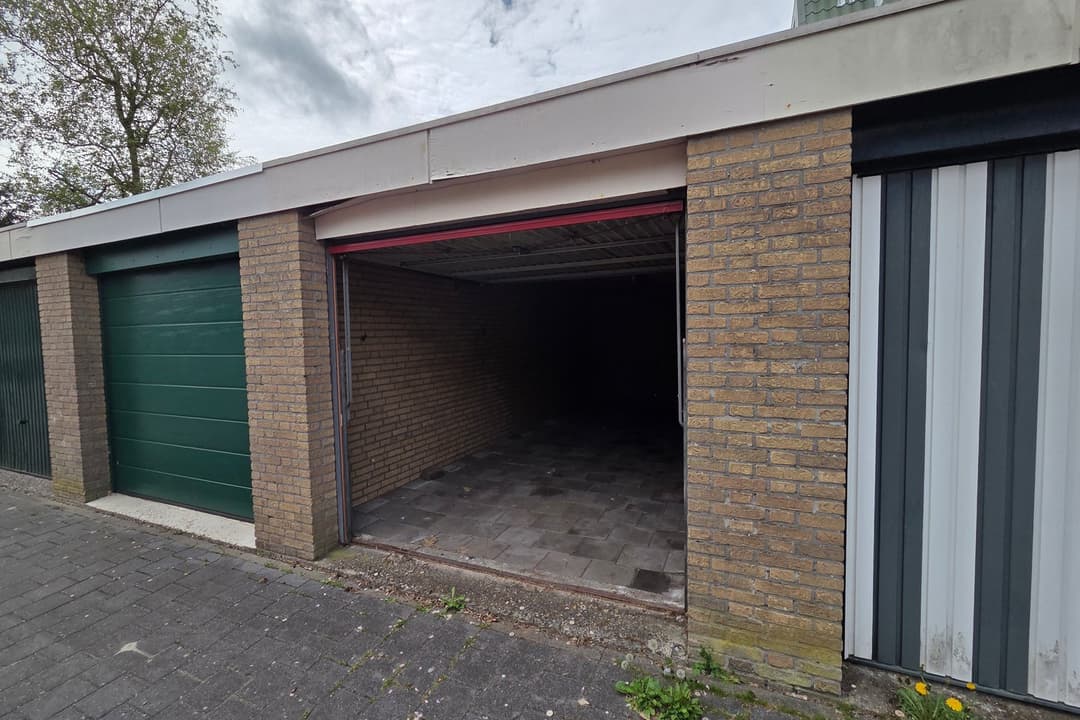 Garage Box Archipel 17 15C, Lelystad - For Rent