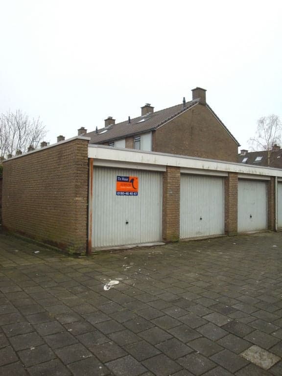 Garage Box Nieuw Multatulistraat 312, Ridderkerk - For Rent