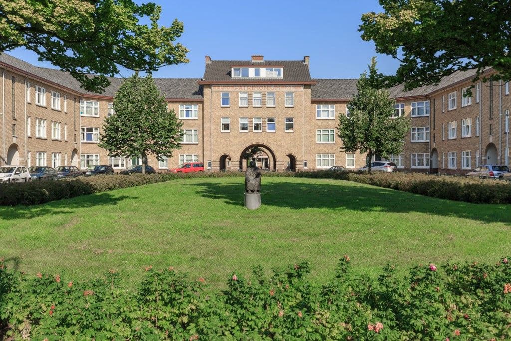 Appartement Esmoreitplein, La Haye - À Louer
