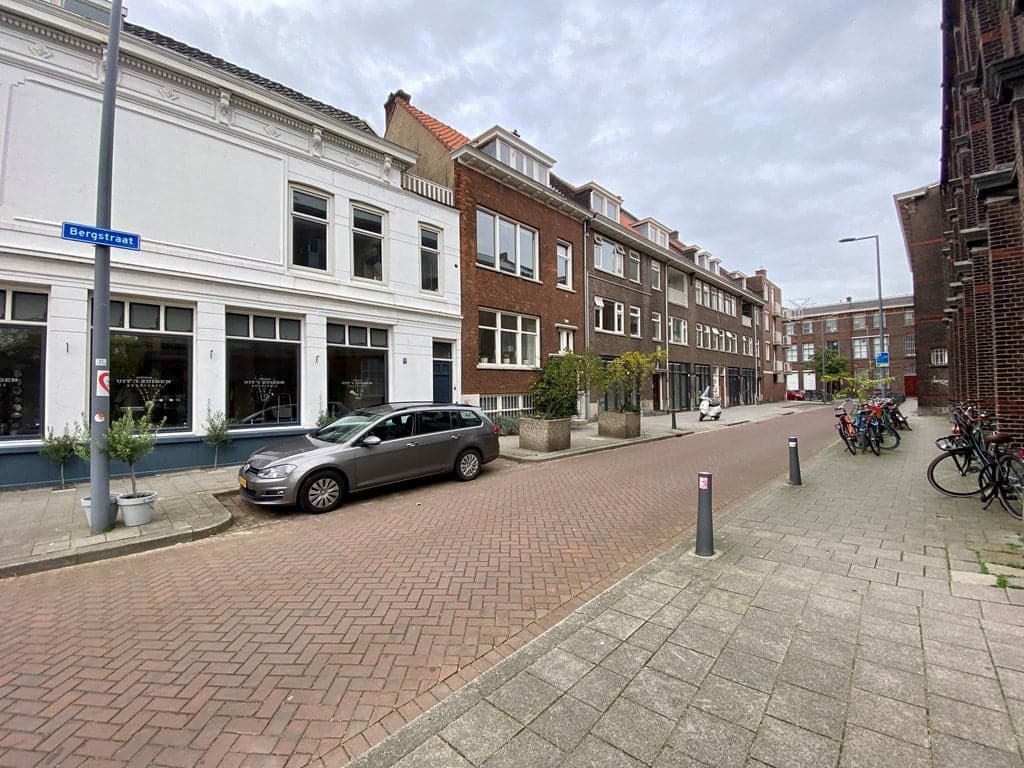 Flat Bergstraat, Rotterdam - For Rent