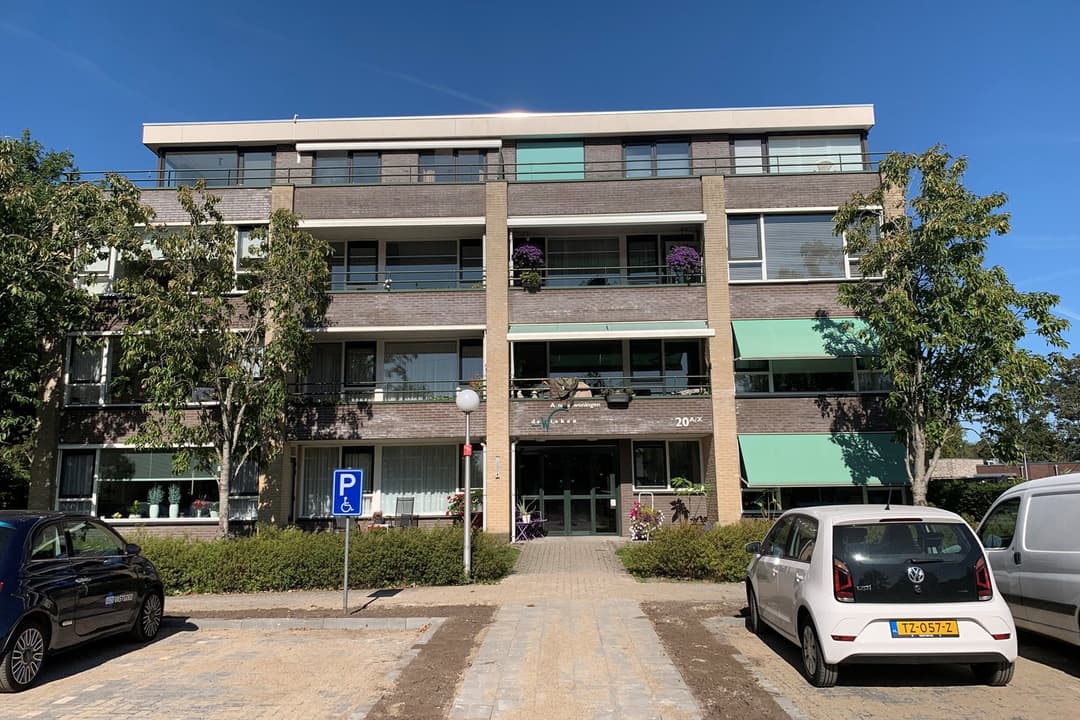 Senior Apartment NieuwSchoollaan 20-M, Eelde - For Rent