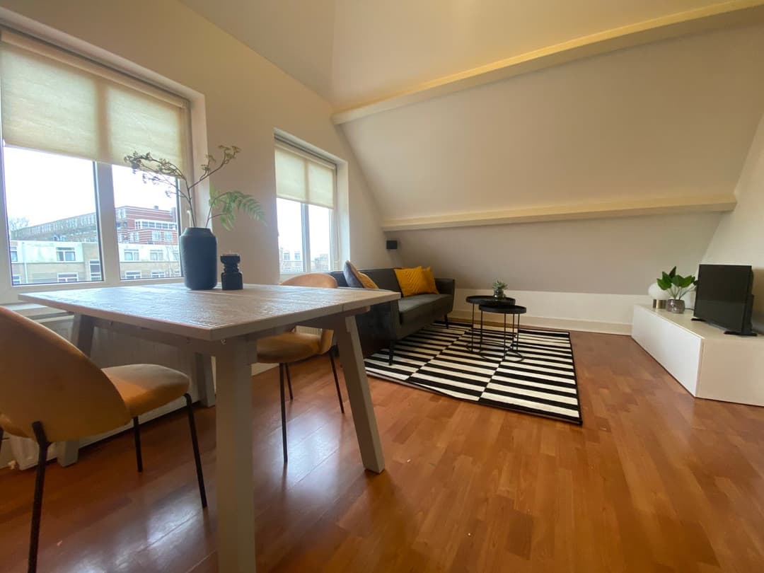 Flat Westerbaenstraat 116 B, Den Haag - For Rent