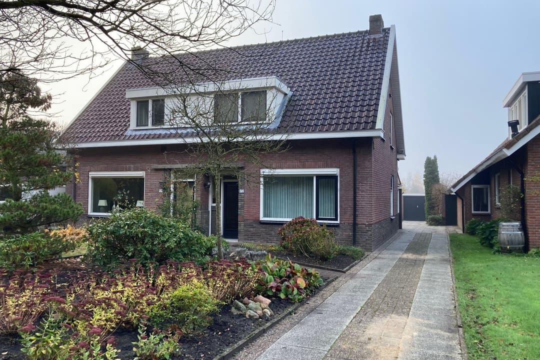 Halfvrijstaande Woning aan de Lossersestraat 172, Oldenzaal - Te Huur