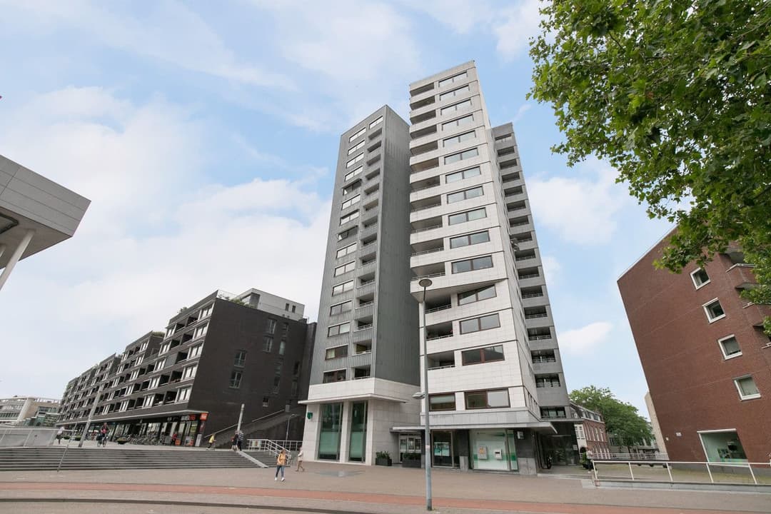 Apartamento Avenida Ceramique 26-P, Maastricht - En Alquiler