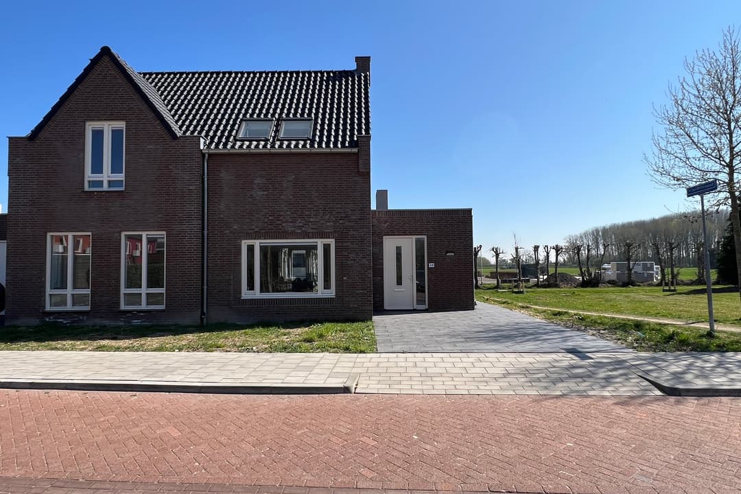 Herman de Ruijterstraat 485307 VL Poederoijen - À Louer