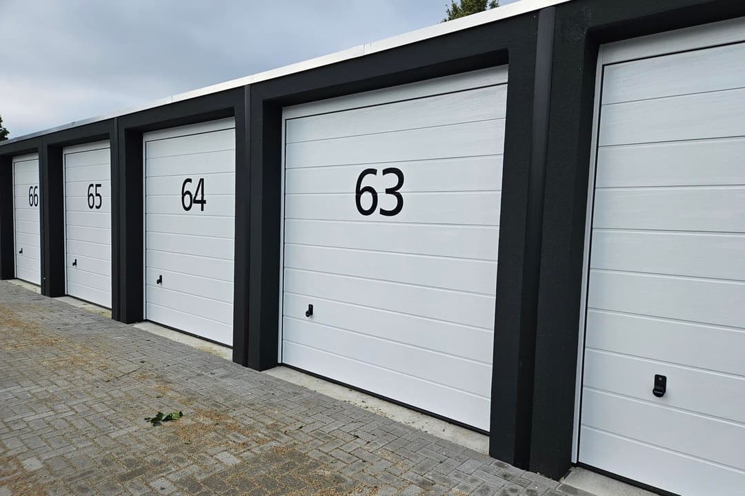 Garagebox Oosterbracht 3A, Emmen - Te Huur