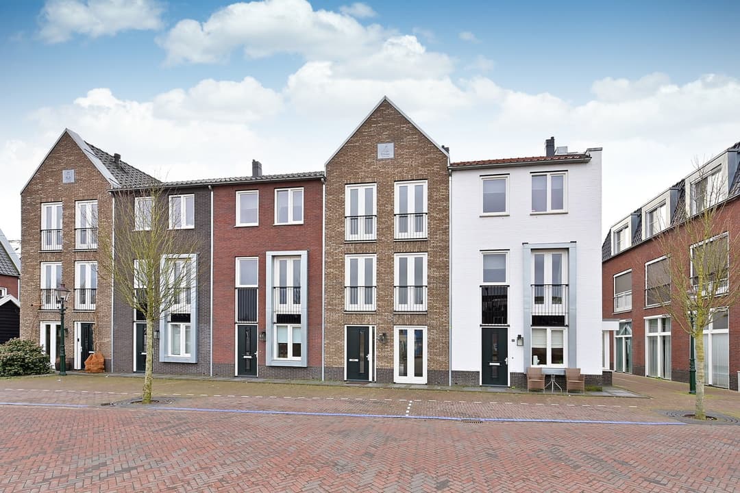 Casa Familiar Keucheniusstraat 141, Huizen - En Alquiler