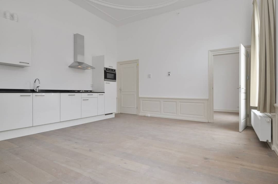 Wohnung Burgemeester van Karnebeeklaan, Den Haag - Zu Vermieten