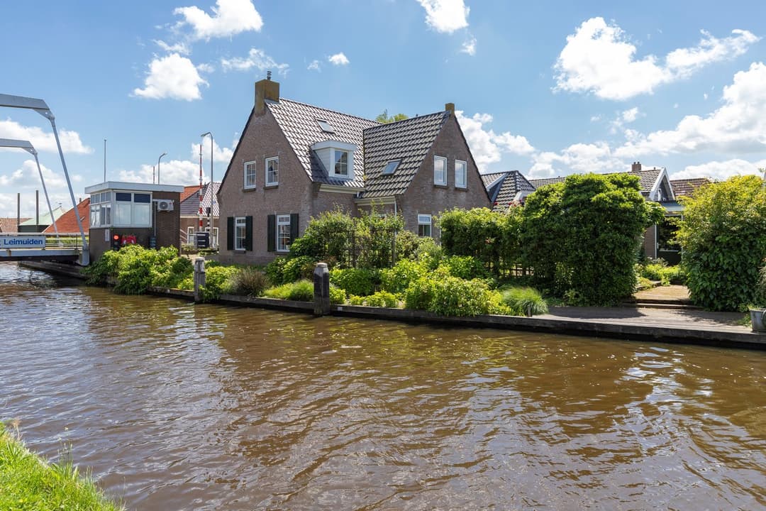 Villa Willem van der Veldenweg, Leimuiden - Te Huur