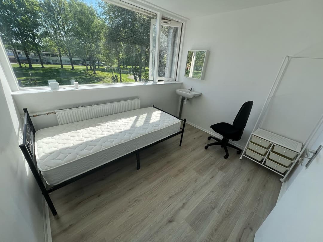 Habitación Amueblada en Alquiler - Arve, Emmen