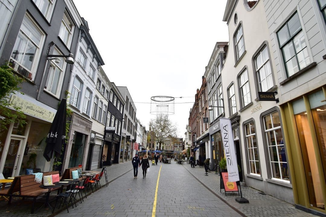Appartement Veemarktstraat, Breda - À Louer