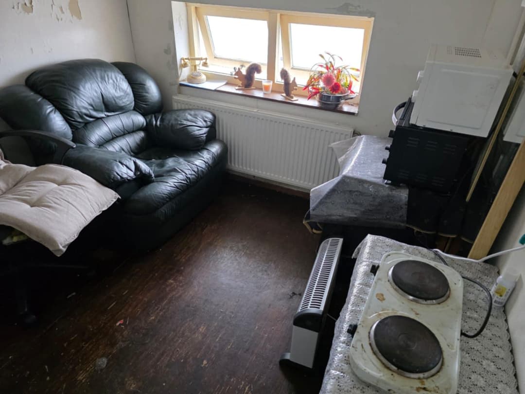 Furnished Room for Rent - Stationsweg, Den Haag