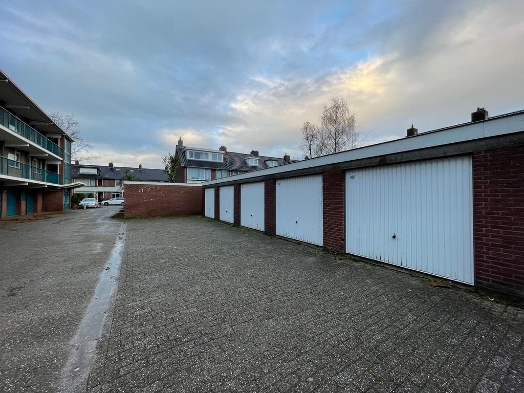 Garage Box Claudiagaarde 171403 JN Bussum - Zu Vermieten