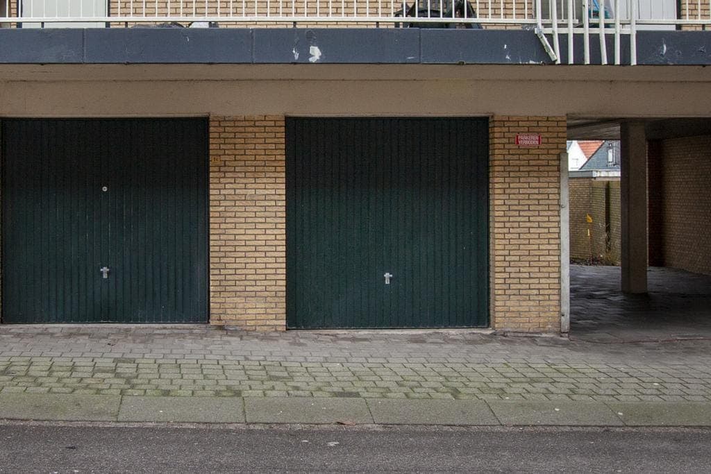Garage Box Eerste Kade 1, Gouda - For Rent