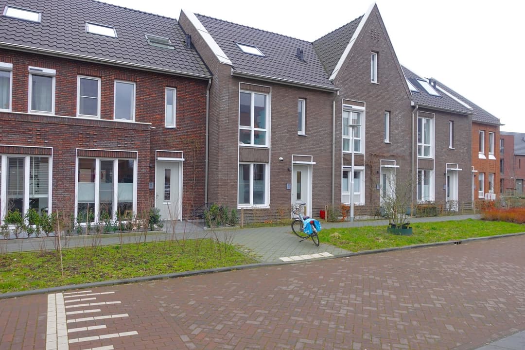 Casa Familiar Moderna en Rijnvliet, Utrecht - En Alquiler