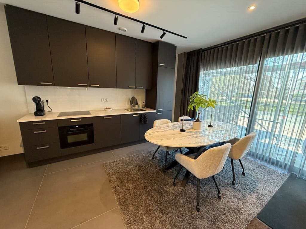 Flat Hoofdweg, Hoofddorp - Te Huur