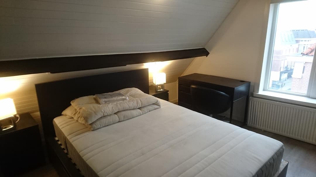 Gemeubileerd Appartement te Huur, Paramaribostraat, Den Haag