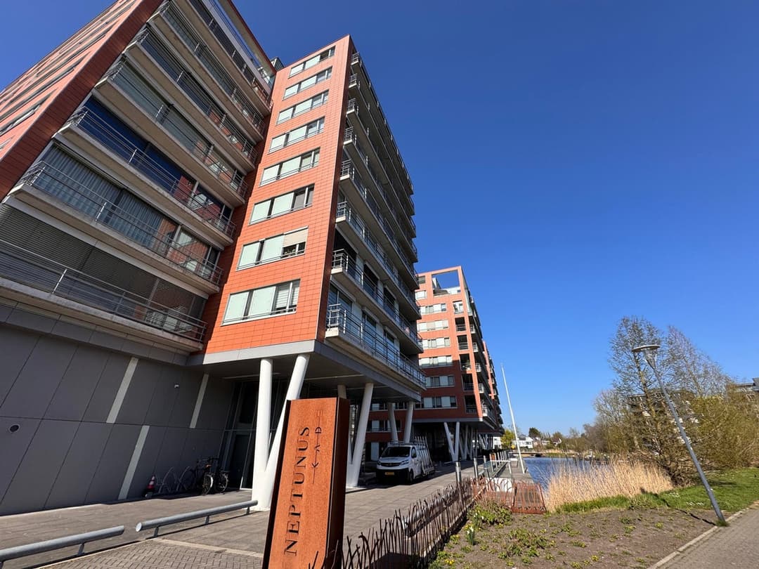 Flat Neptunuskade, Leiden - For Rent