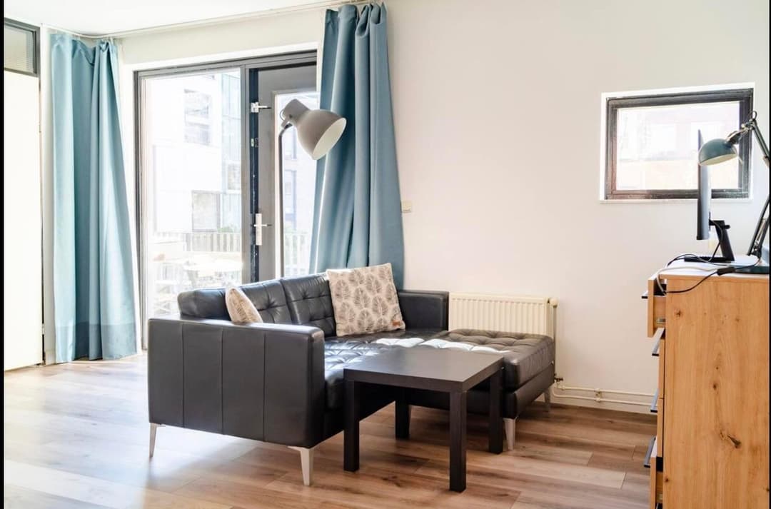 Appartement Meublé à Louer - Taman Sapituin, Amsterdam