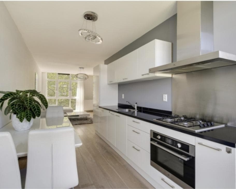 Gemeubileerde Kamer Te Huur Jan van Duivenvoordestraat, Amsterdam