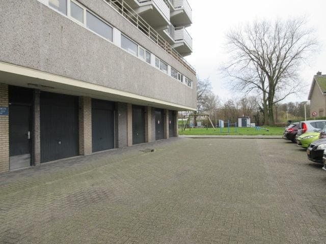Garage Box Willemstraat 43, Zoetermeer - For Rent