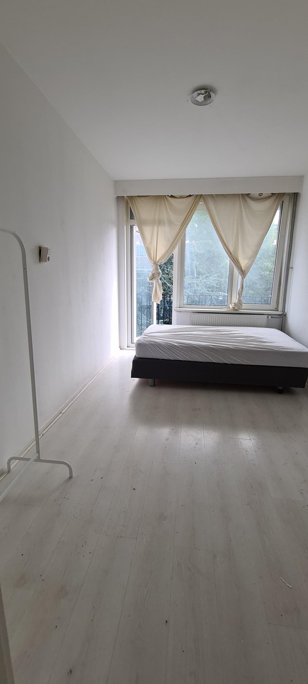 Room Hogenbanweg, Rotterdam - For Rent