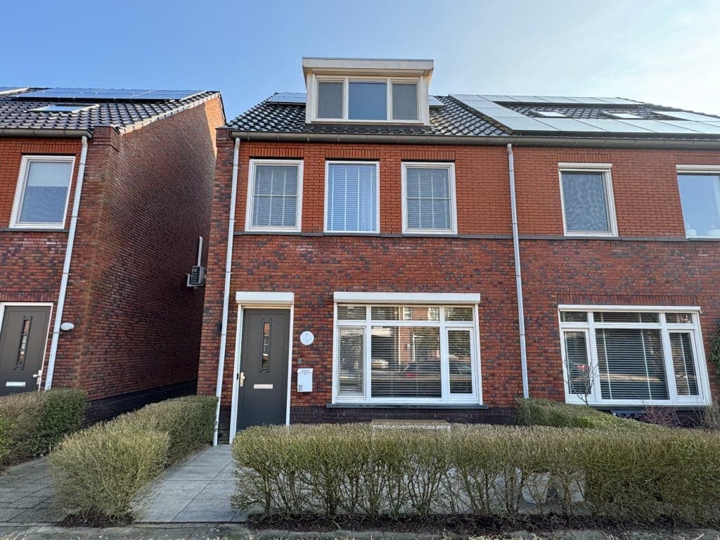 Ruim Hoekhuis in Driel - Te Huur