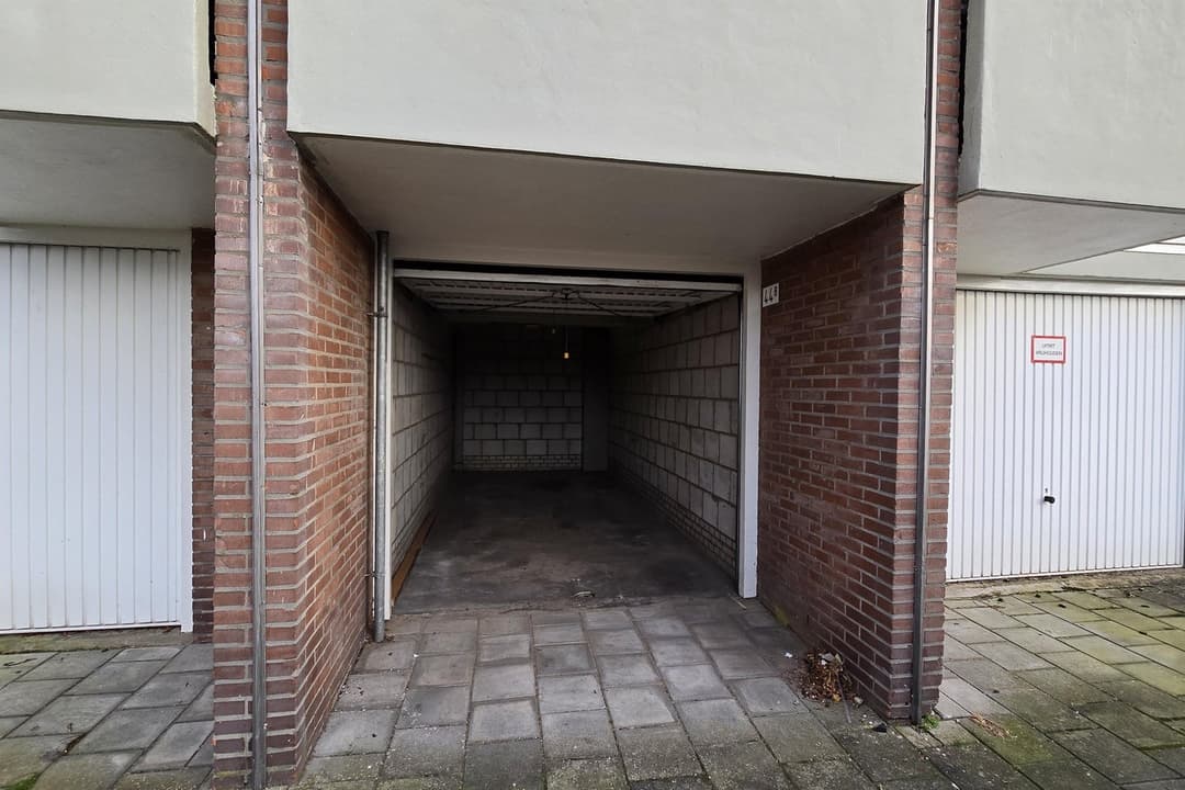 Garage Box Ernst Bagelaarstraat 44, Rosmalen - For Rent