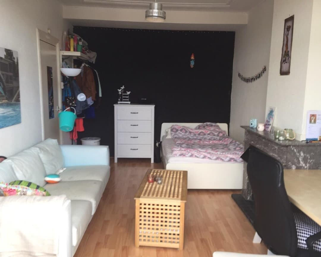 Uncarpeted Room for Rent Hendrik van Deventerstraat, Den Haag